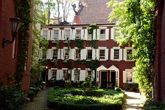 04 Grove Court New York Greenwich Village